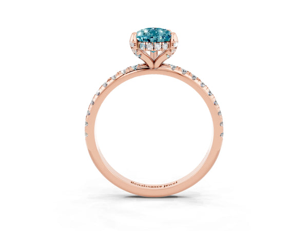 Rose gold Pear Cut Diamond Solitaire Ring with Four-Prong Setting and Pavé Band