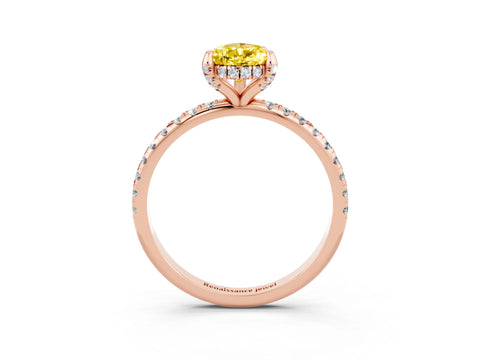 Rose gold Pear Cut Diamond Solitaire Ring with Four-Prong Setting and Pavé Band_3