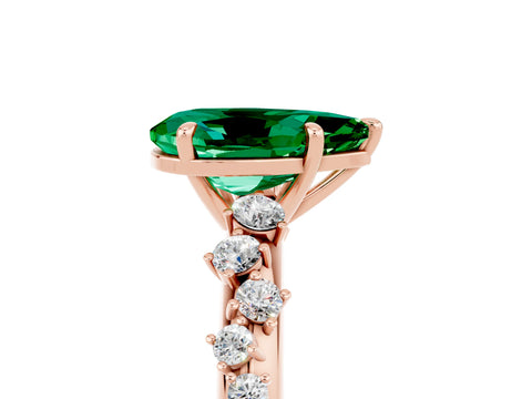 Rose gold Pear Cut Emerald Cluster Side Stone Solitaire Ring with Prong Setting_29