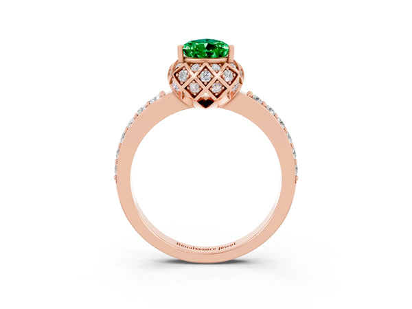 Rose gold Pear Cut Emerald Scalloped Halo Engagement Ring with Round Shared Prong Band