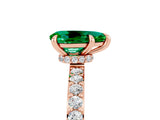 Rose gold Pear Cut Emerald Solitaire Engagement Ring with Pavé Band and Four-Prong Setting_5