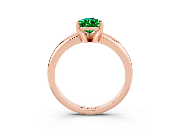 Rose gold Pear Cut Emerald Solitaire Engagement Ring with Round Band and Four-Prong Setting