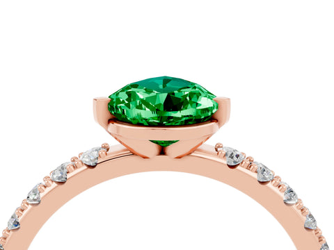 Rose gold Pear Cut Emerald Solitaire Pavé Band with Four-Prong Setting_4
