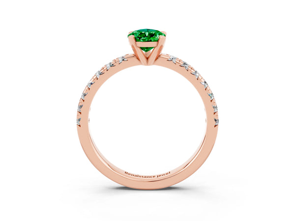 Rose gold Pear Cut Emerald Solitaire Pavé Engagement Ring with Round Band and Prong Setting