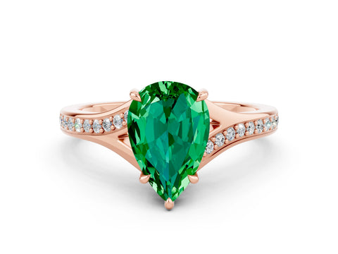 Rose gold Pear Cut Emerald Solitaire Ring with Pavé Band and Prong Setting_12