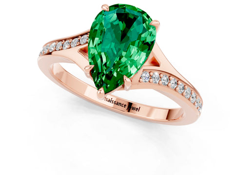 Rose gold Pear Cut Emerald Solitaire Ring with Pavé Band and Prong Setting_13