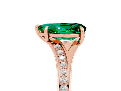 Rose gold Pear Cut Emerald Solitaire Ring with Pavé Band and Prong Setting_5