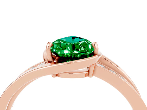 Rose gold Pear Cut Emerald Solitaire Ring with Split Shank and Prong Setting_4