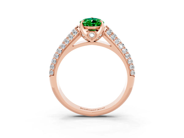 Rose gold Pear Cut Emerald Solitaire Ring with Three-Row Pavé Band and Four-Prong Setting