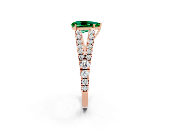 Rose gold Pear Cut Emerald Split Shank Pavé Engagement Ring with Four-Prong Setting