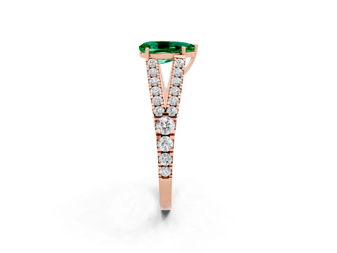 Rose gold Pear Cut Emerald Split Shank Pavé Engagement Ring with Four-Prong Setting_14