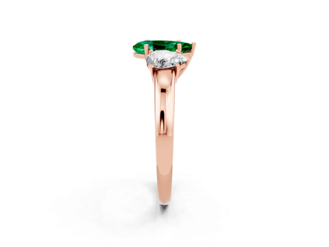 Rose gold Pear Cut Emerald Three-Stone Ring with Four-Prong Setting and Classic Band_2