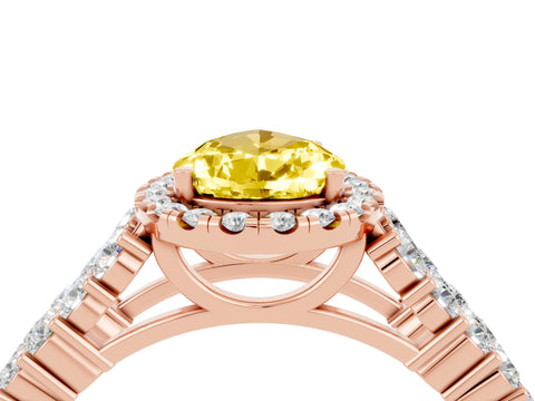 Rose gold Pear Cut Halo Pavé Diamond Engagement Ring with Split Shank and Four-Prong Setting_4