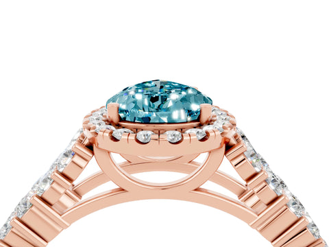 Rose gold Pear Cut Halo Pavé Diamond Engagement Ring with Split Shank and Four-Prong Setting_4