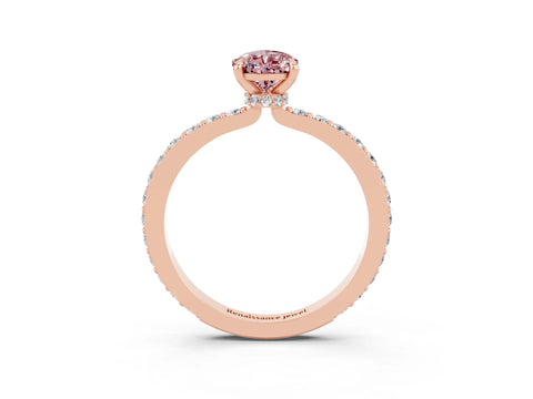 Rose gold Pear Cut Morganite Solitaire Engagement Ring with Pavé Band and Four-Prong Setting_3