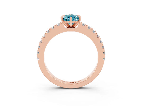 Rose gold Pear Cut Solitaire Diamond with Pavé Band and Four-Prong Setting