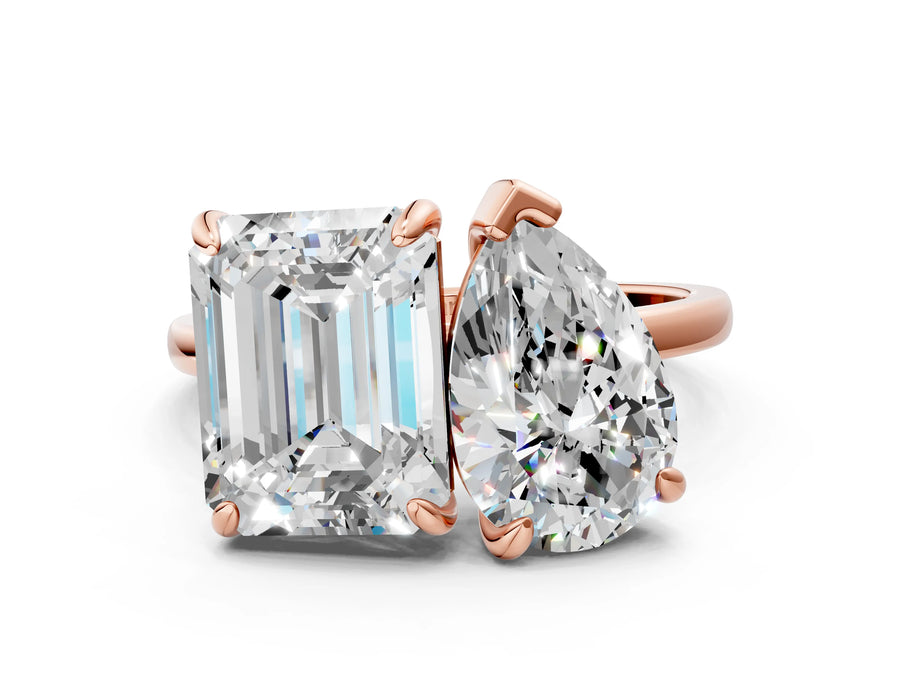 Rose gold Pear and Emerald Toi Moi Ring with Prong Setting and Plain Band