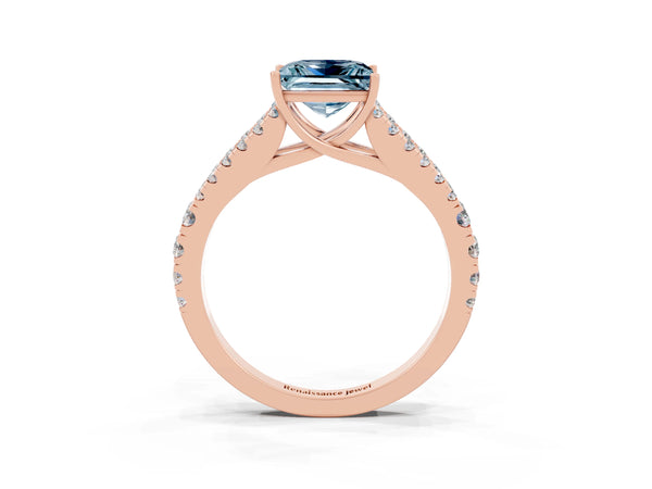 Rose gold Princess Cut Aquamarine Split Shank Pavé Engagement Ring with Four-Prong Setting