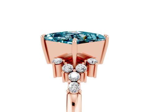 Rose gold Princess Cut Blue Topaz Ring with Side Stones and Four-Prong Setting_41