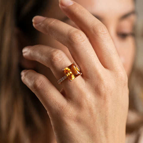 Rose gold Princess Cut Citrine Solitaire Ring with Round  Pavé Band and Four-Prong Setting_44