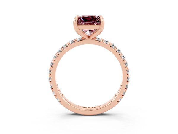 Rose gold Princess Cut Cut Diamond Pavé Band with Four-Prong Setting