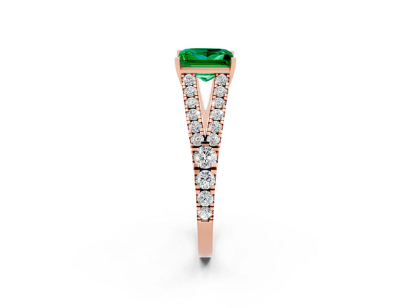Rose gold Princess Cut Emerald Split Shank Engagement Ring with Round Pavé and Prong Setting