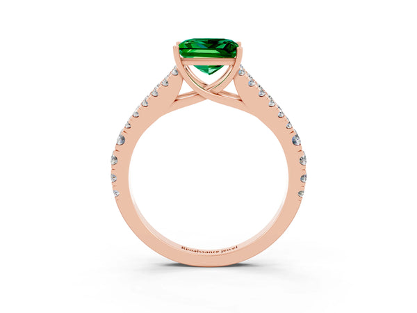 Rose gold Princess Cut Emerald Split Shank Engagement Ring with Round Pavé and Prong Setting