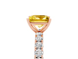Rose gold Princess Cut Diamond Pavé Band Solitaire Ring with Prong Setting_5