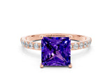 Rose gold Princess Cut Diamond Pavé Band with Six-Prong Setting