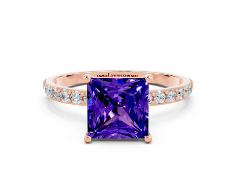 Rose gold Princess Cut Diamond Pavé Band with Six-Prong Setting