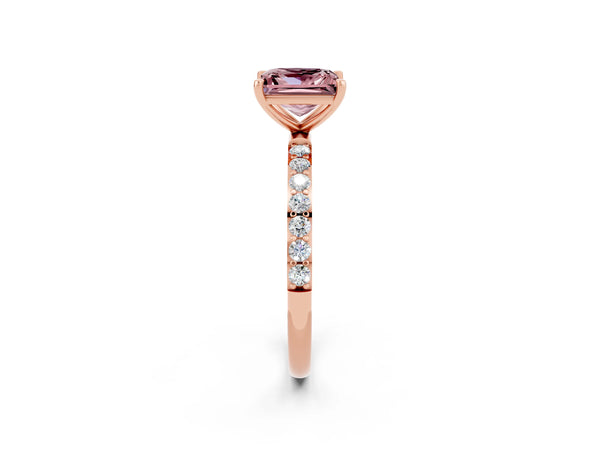 Rose gold Princess Cut Diamond Pavé Band with Six-Prong Setting