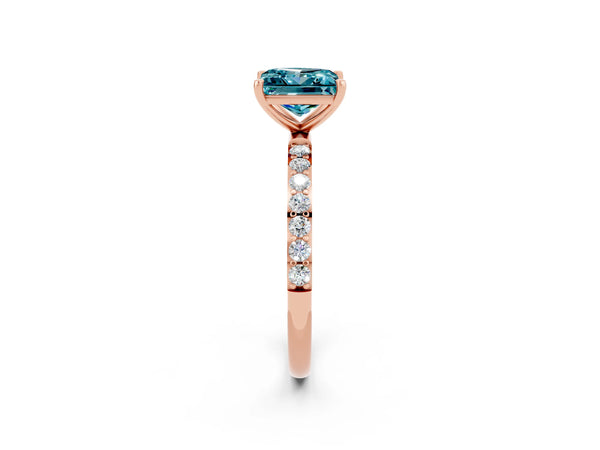 Rose gold Princess Cut Diamond Pavé Band with Six-Prong Setting