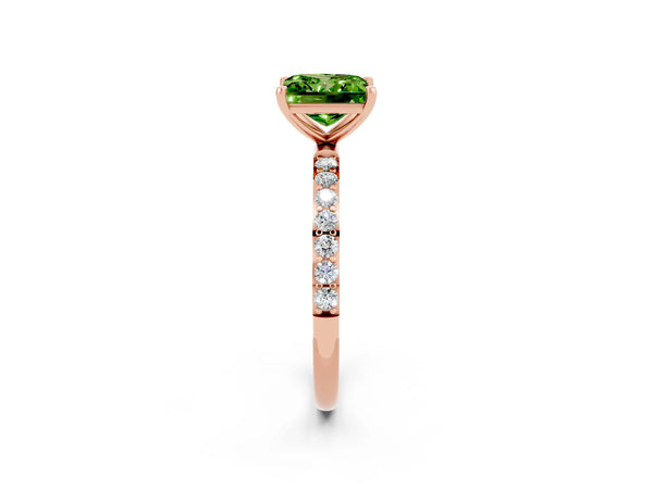 Rose gold Princess Cut Diamond Pavé Band with Six-Prong Setting
