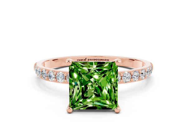 Rose gold Princess Cut Diamond Pavé Band with Six-Prong Setting