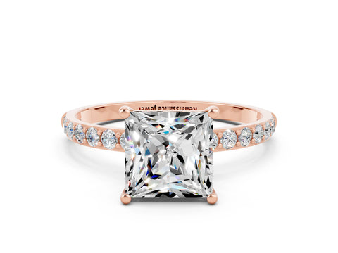 Rose gold Princess Cut Diamond Pavé Band with Six-Prong Setting
