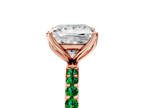Rose gold Princess Cut Diamond Solitaire Engagement Ring with Round with Emerald side stone Pavé Band and Prong Setting_5