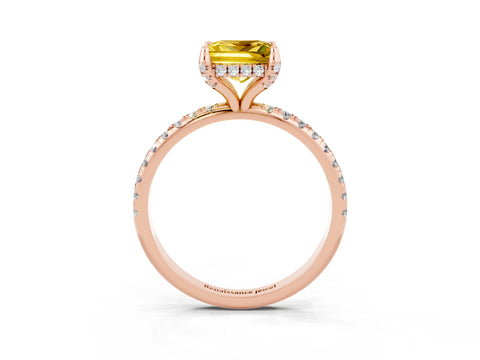 Rose gold Princess Cut Diamond Solitaire Ring with Four-Prong Setting and Pavé Band_3