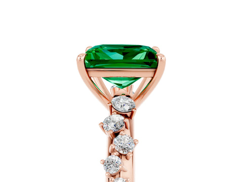 Rose gold Princess Cut Emerald Cluster Side Stone Solitaire Ring with Prong Setting_29