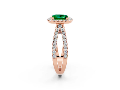 Rose gold Princess Cut Emerald Halo Ring with Split Shank Pavé Band and Prong Setting_2