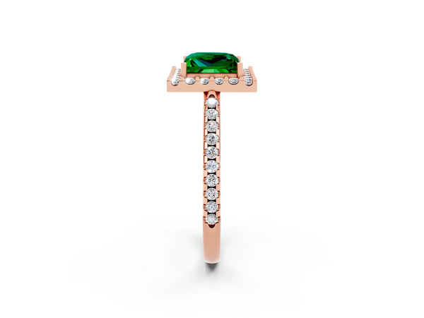 Rose gold Princess Cut Emerald Pavé Halo Ring with Four-Prong Setting