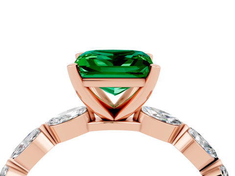 Rose gold Princess Cut Emerald Ring with Marquise Side Stones and Prong Setting_4