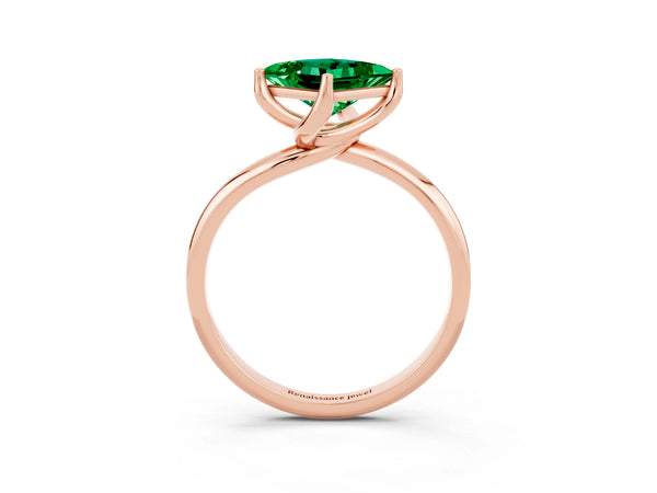 Rose gold Princess Cut Emerald Solitaire Engagement Ring with Four-Prong Setting and Classic Band