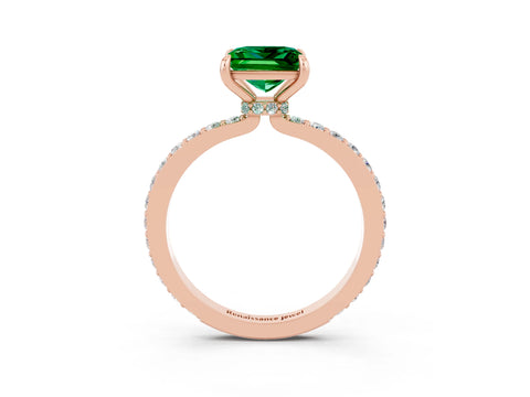 Rose gold Princess Cut Emerald Solitaire Engagement Ring with Pavé Band and Four-Prong Setting_3