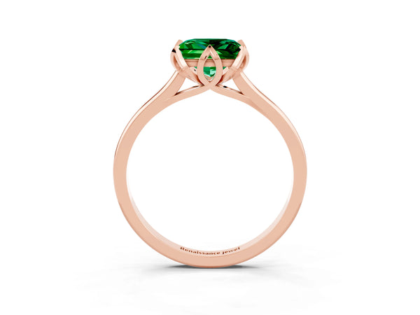 Rose gold Princess Cut Emerald Solitaire Ring with Flower Prong Setting and Classic Band