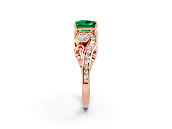 Rose gold Princess Cut Emerald Solitaire Ring with Milgrain Pavé Band and Four-Prong Setting
