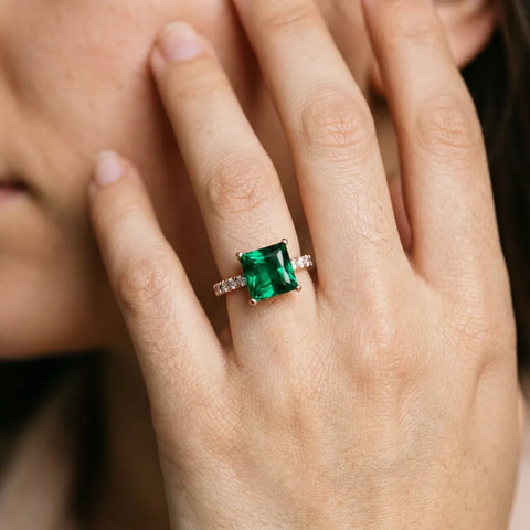 Rose gold Princess Cut Emerald Solitaire Ring with Round  Pavé Band and Four-Prong Setting_32
