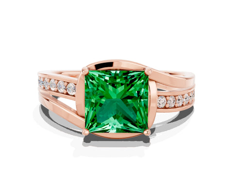 Rose gold Princess Cut Emerald Solitaire Ring with Split Shank and Prong Setting