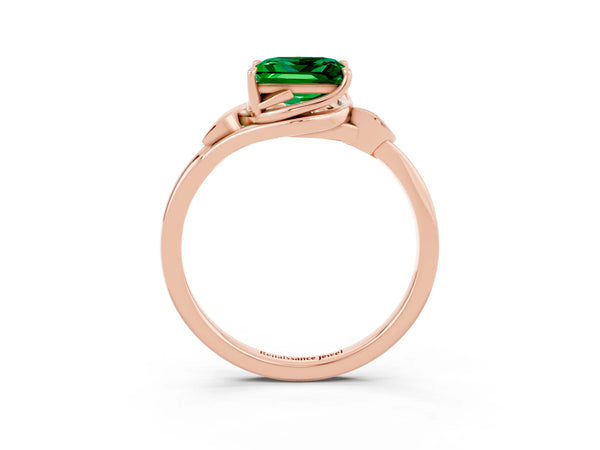 Rose gold Princess Cut Emerald Solitaire Ring with Twist Band and Four-Prong Setting