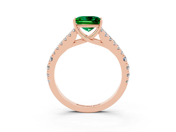 Rose gold Princess Cut Emerald Split Shank Pavé Engagement Ring with Four-Prong Setting