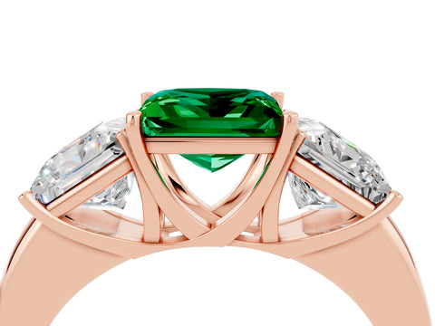 Rose gold Princess Cut Emerald Three-Stone Ring with Four-Prong Setting and Classic Band_4
